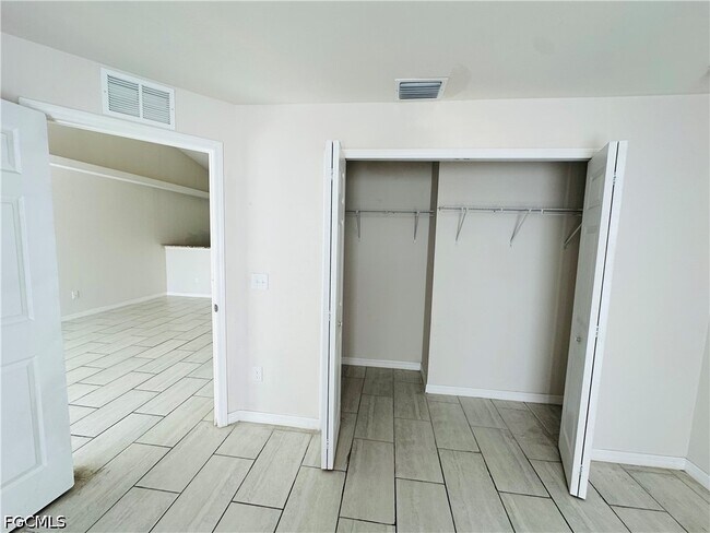 Building Photo - 217 Cape Coral Pkwy W