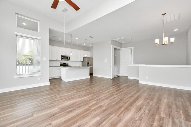 Building Photo - 713 Strawberry Pines Ct