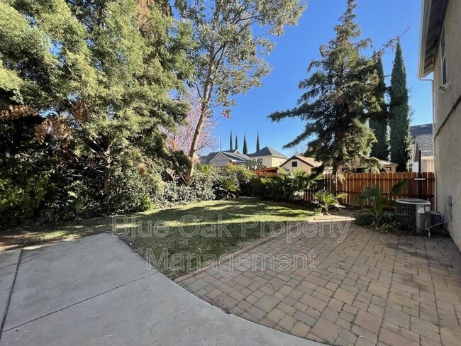 Building Photo - 1877 Devonshire Dr