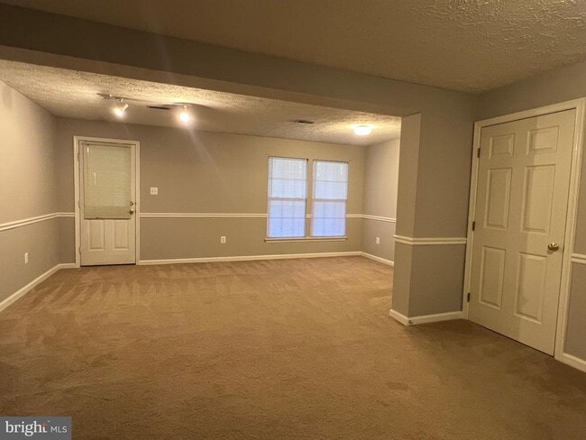 Building Photo - 9526 Bellhaven Ct