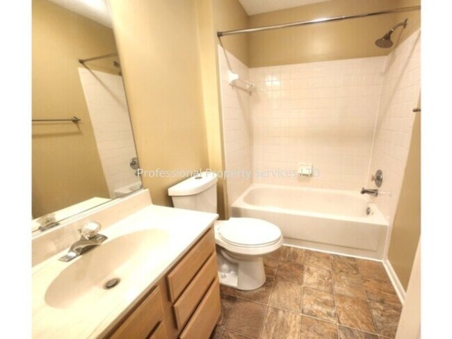 Building Photo - 5351 Regal Ct