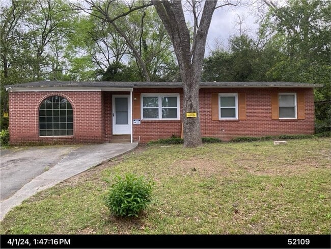 Primary Photo - 2418 Adger Rd