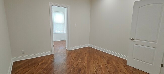 Building Photo - 4222 N Laramie Ave