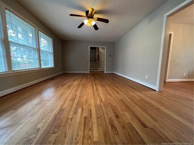 Building Photo - 2621 Bennington Rd