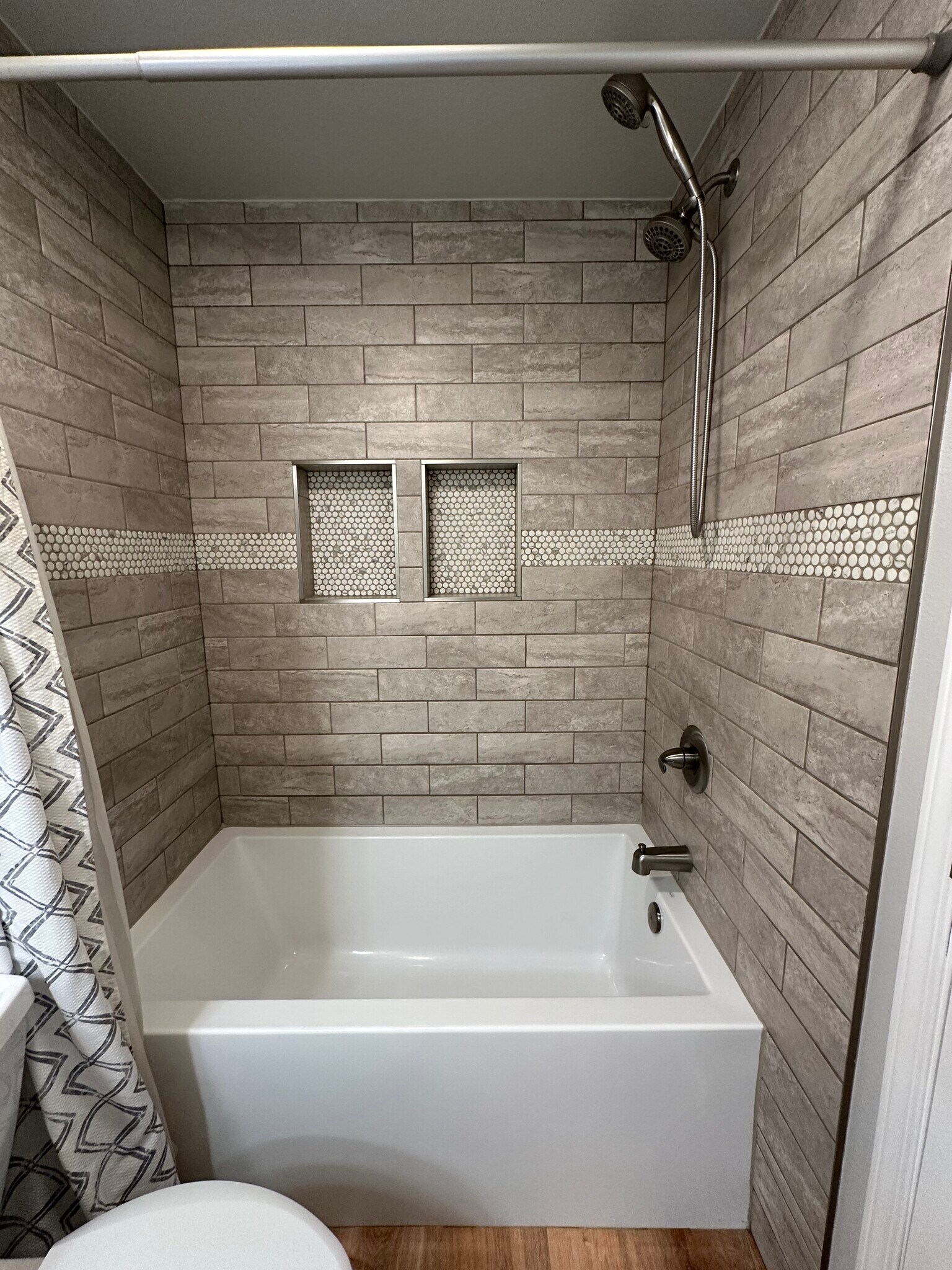 Building Photo - 1055 E Klatt Rd