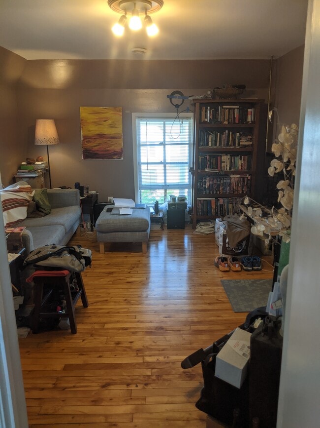 Building Photo - 2303 Pierce St NE