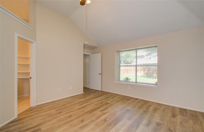 Building Photo - 11810 Stone Bridge Dr