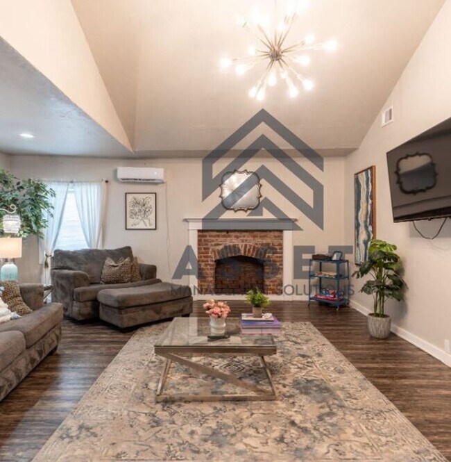 Building Photo - 2-Bed Furnished or Unfurnished The Choice Is Yours!