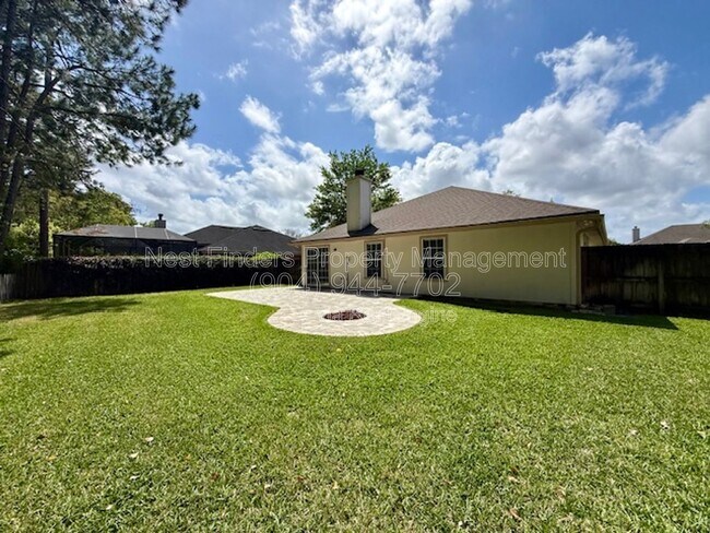 Building Photo - 4509 Deep River Way E