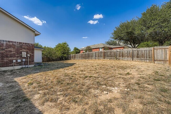 Building Photo - 928 Sally Lunn Way