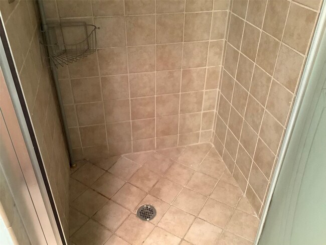 Building Photo - 70 Normandy B