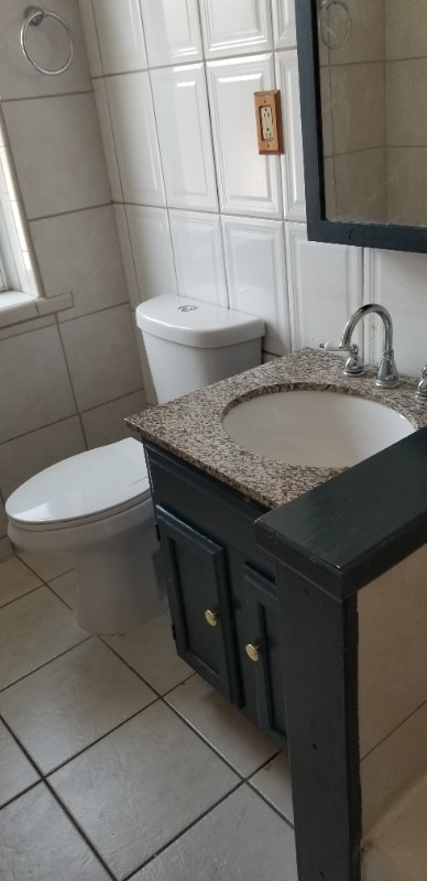 Building Photo - 4622 W Jackson Blvd