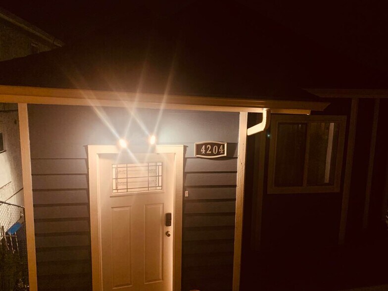 Building Photo - 4204 Letitia Ave S