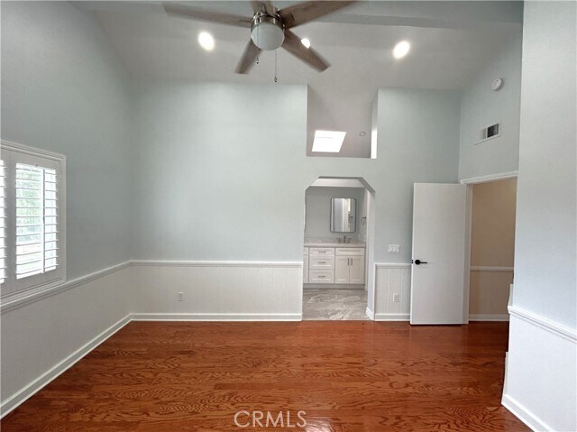 Building Photo - 3130 Oakcrest Dr