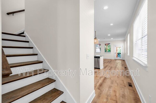 Building Photo - 541 Eastboro Dr