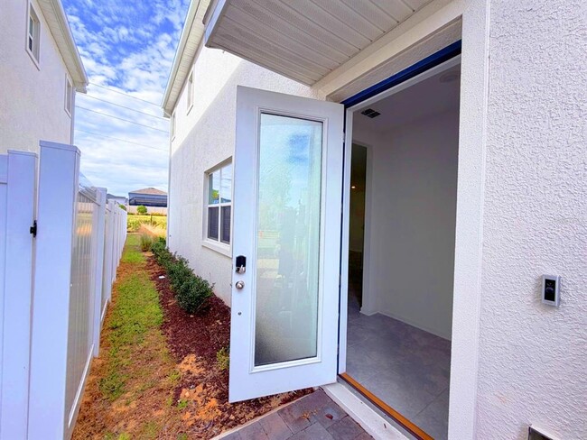 Building Photo - 398 Bogey Dr