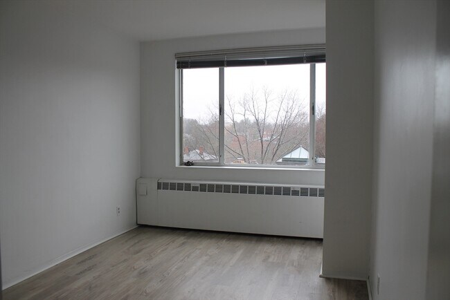 Building Photo - 29 Concord Ave