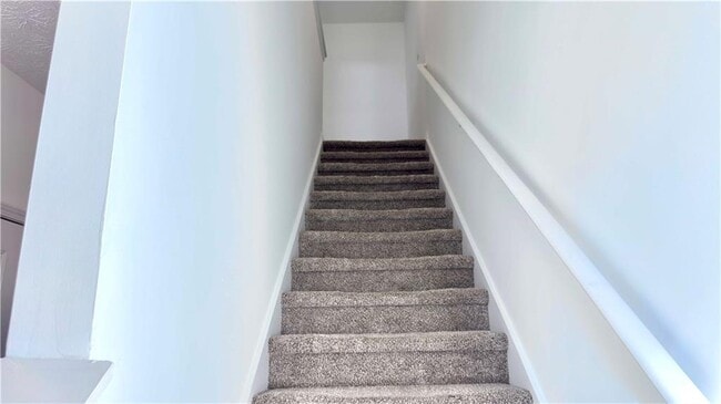 Building Photo - 6243 Shoreview Cir