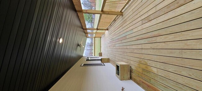 Building Photo - 8780 E Brown Rd