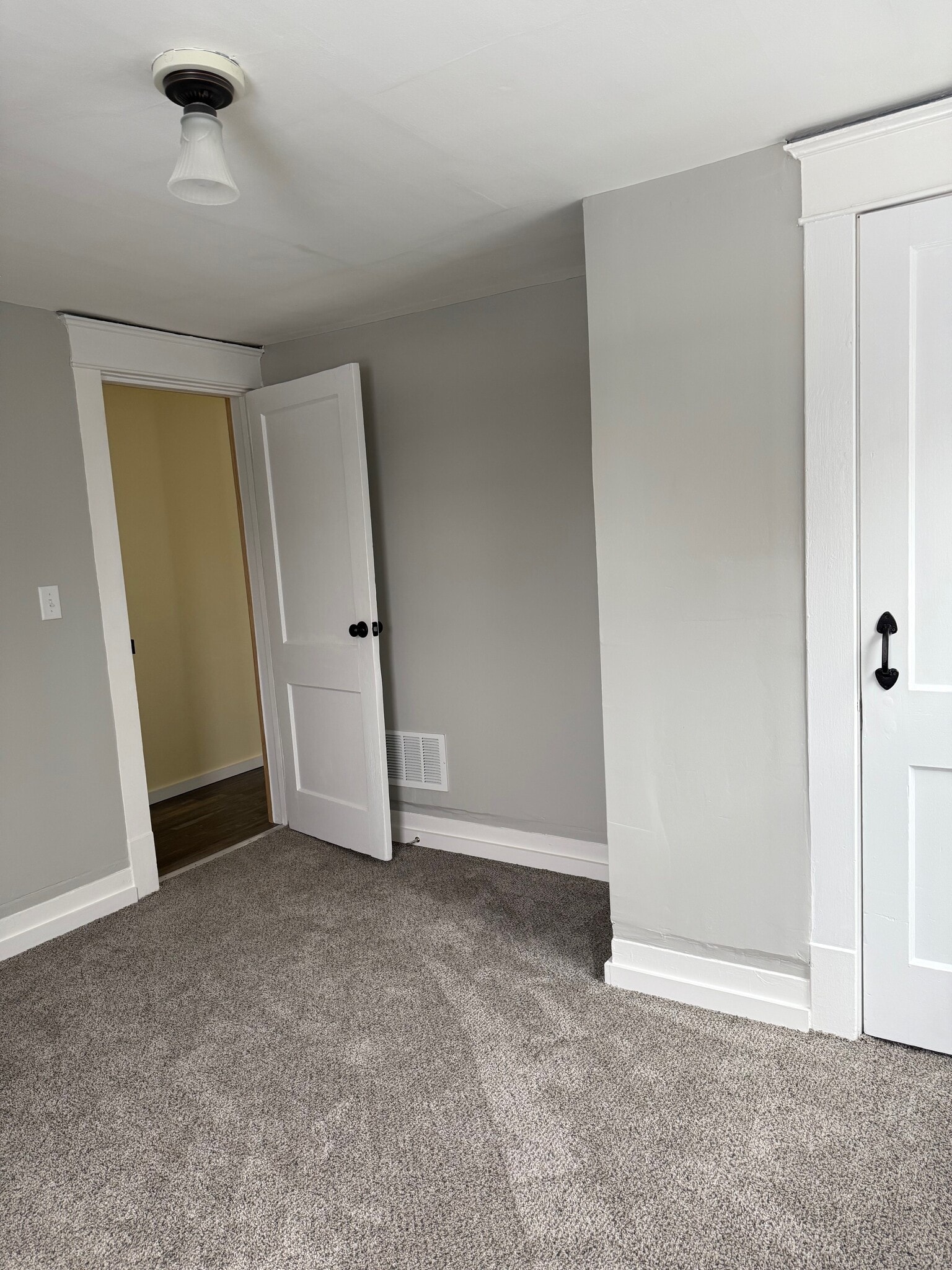 Building Photo - 100 Ladner Ave