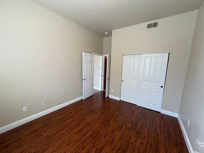 Building Photo - Large Home on Corner Lot