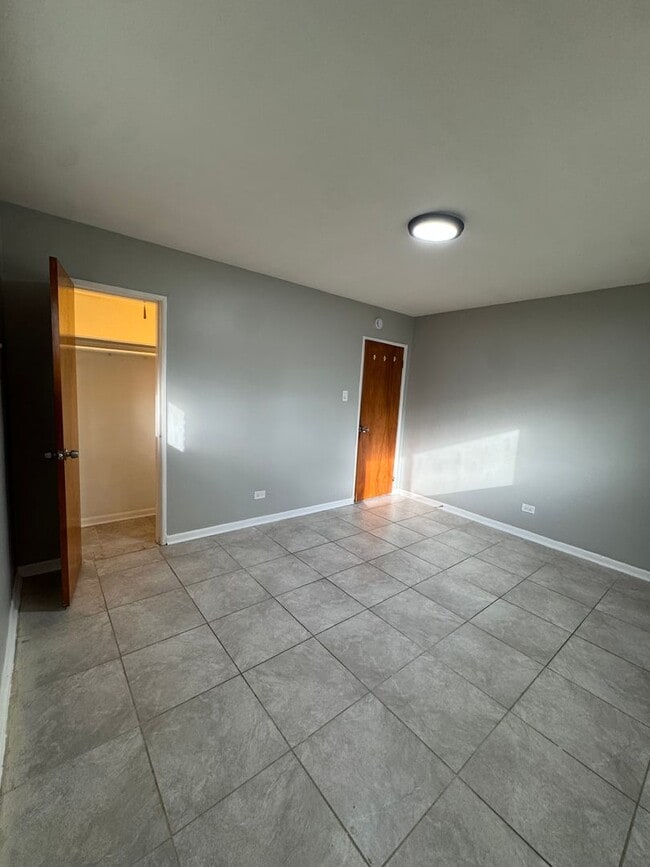 Building Photo - 2 Bedroom Ranch Home now available in Calu...