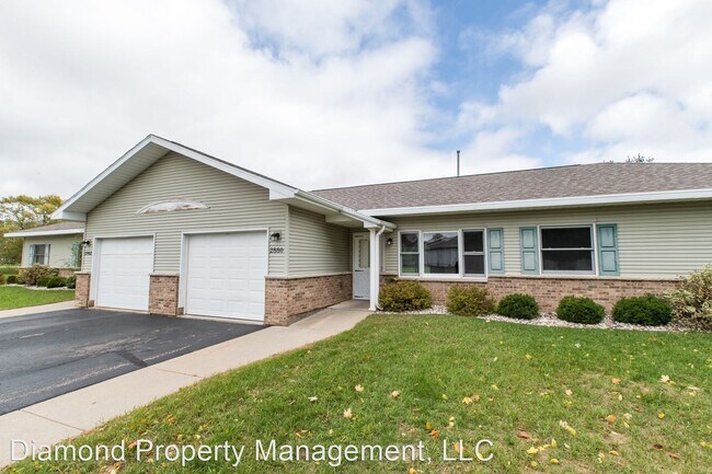 Building Photo - 2956 Hickory Dr