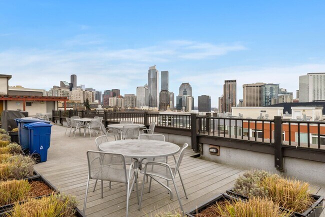 Building Photo - Top-Floor Studio with Stunning Views in Capitol Hill