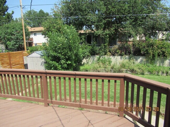 Building Photo - "Charming 4-Bed Arvada Home with Hardwood Floors & Finished Basement!"