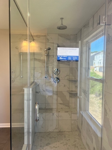 Main Bathroom - 181 Lockheed Dr