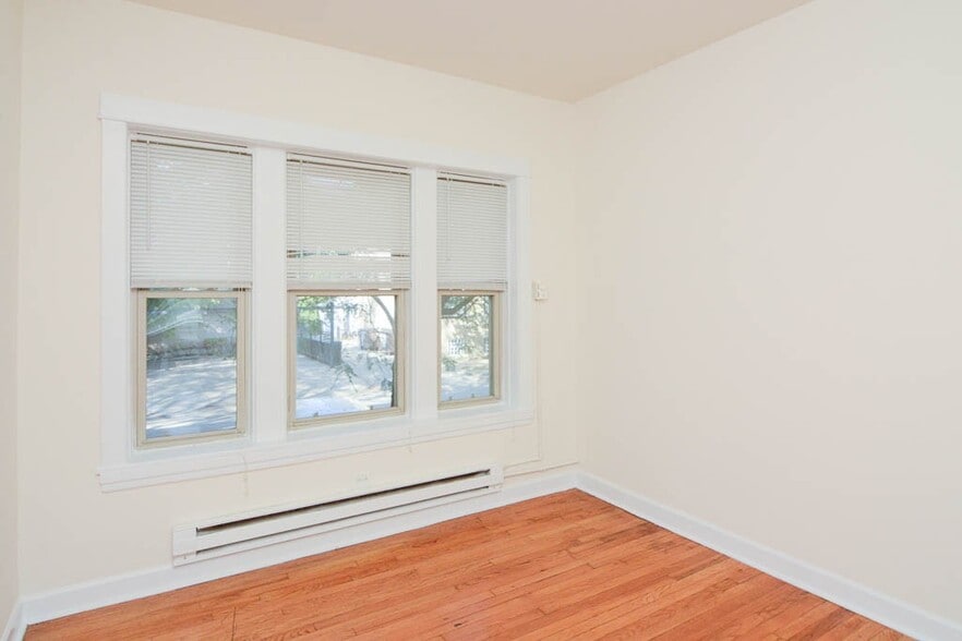 Building Photo - 2910 W George St