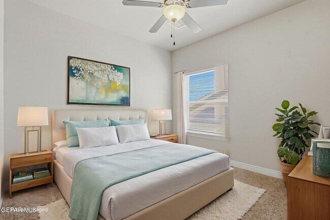 Building Photo - 11441 Victor Flores Pl