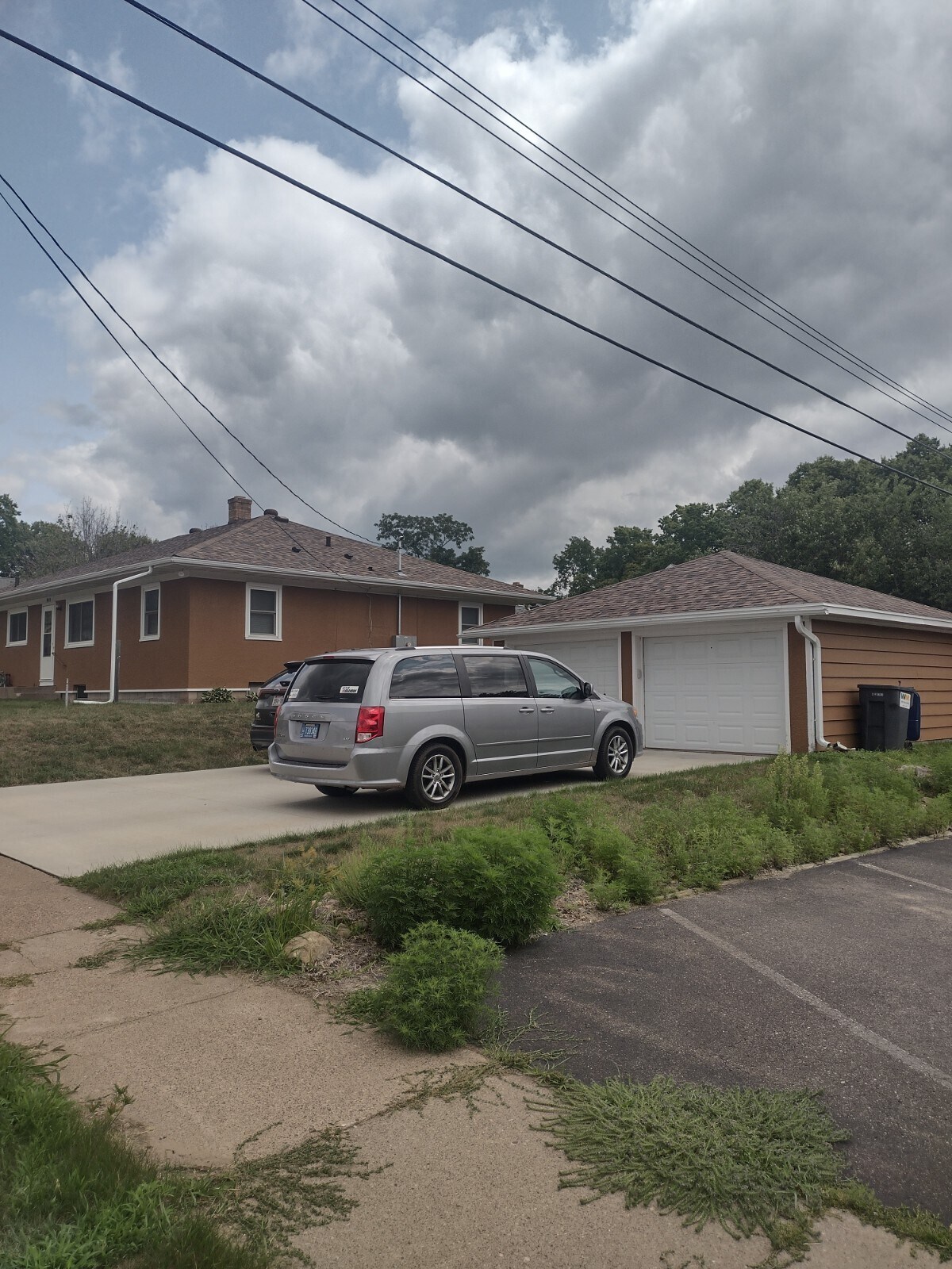 Building Photo - 403 Grove St