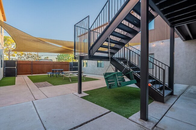 Building Photo - 50 N Mountain Ave