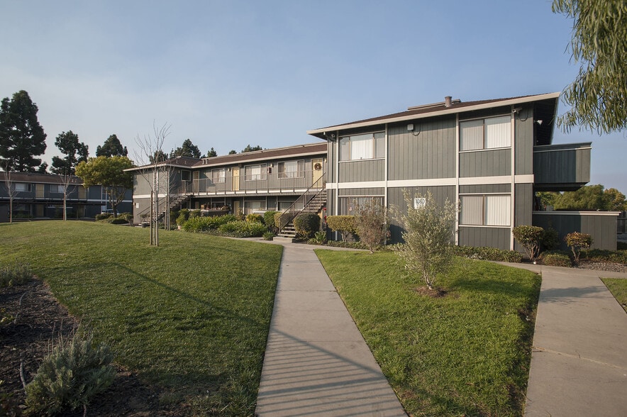 Building Photo - Woodside Park