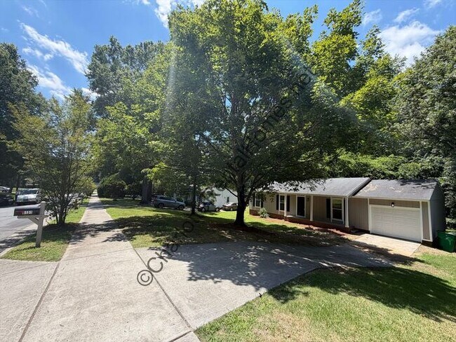 Building Photo - Beautifully Updated 3BR/2BA Home with Garage in Charlotte!
