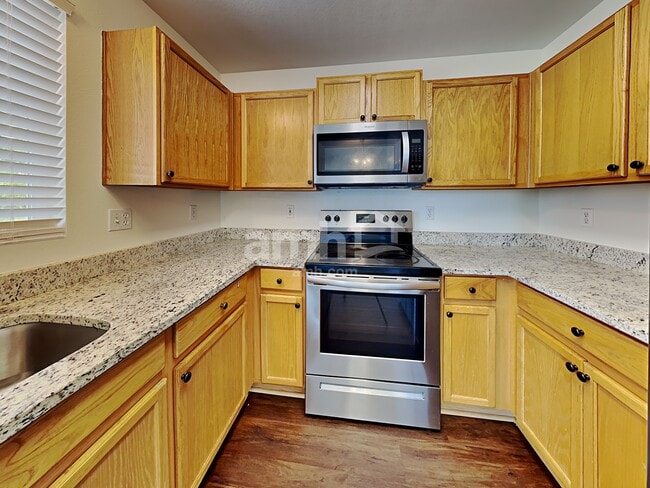 Building Photo - 6627 Sonny Blue Dr