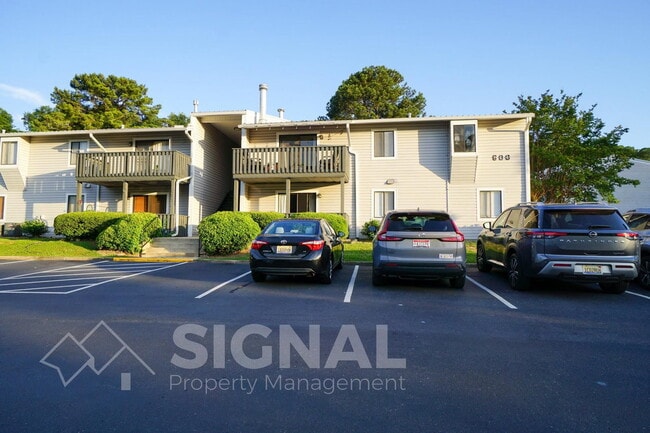 Building Photo - 616 Woodland Vlg