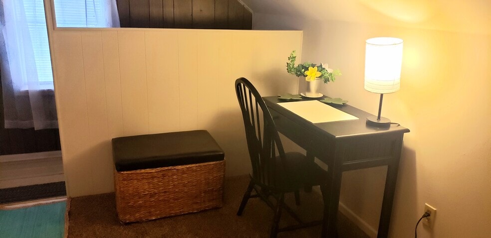 Office Area - 800 18th Ave NE