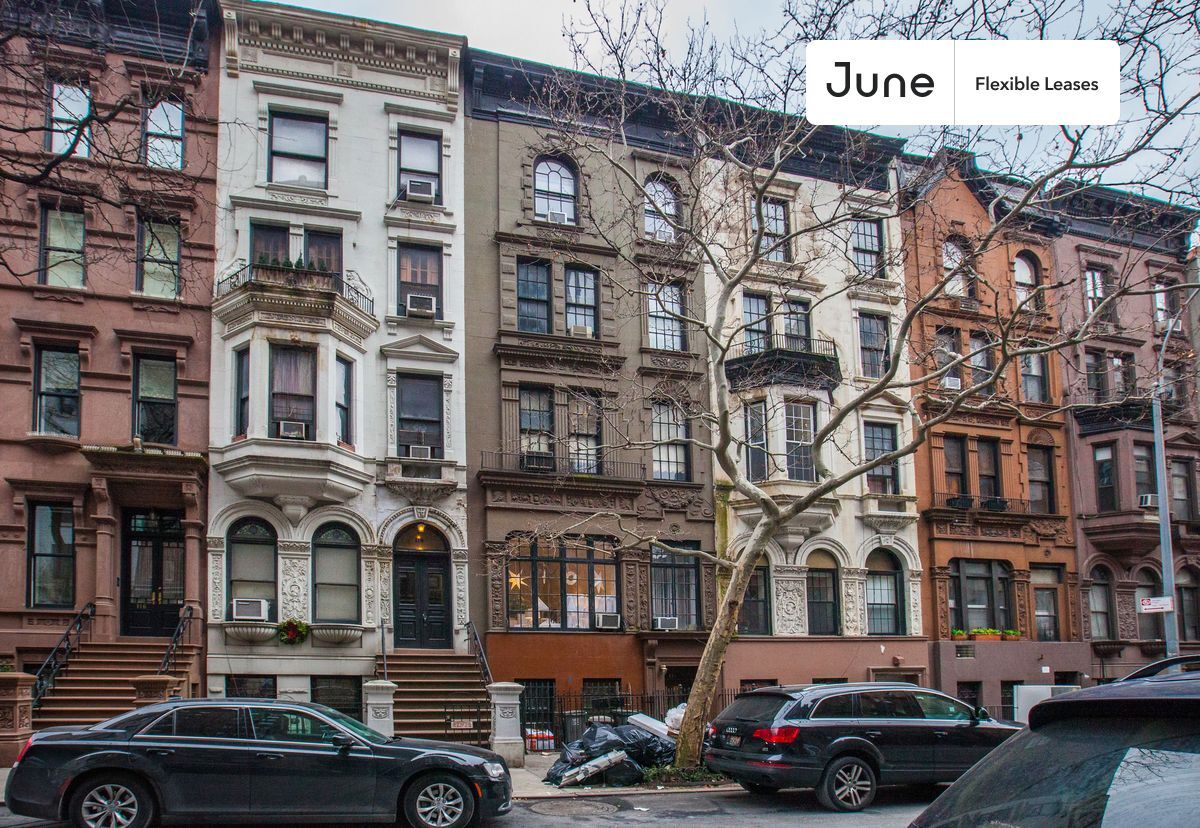 Building Photo - 120 W 71st St