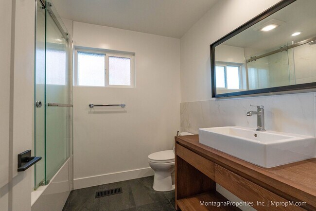 Building Photo - Los Gatos Single Story House on LARGE Lot updated in 2024!