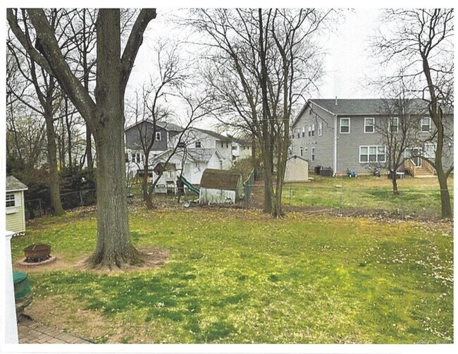 Building Photo - 27 Barlow Rd