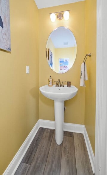 Building Photo - 17293 Queen Anne Way