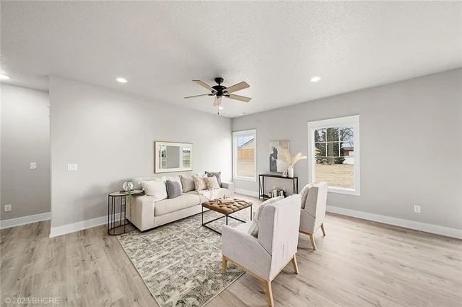 Building Photo - 1102 28th St