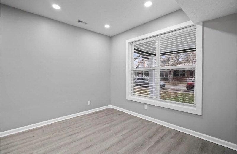 Building Photo - 846 N Parker Ave