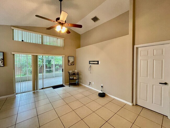 Building Photo - Modern 4-Bed, 2-Bath Solar-Powered Home Near UCF