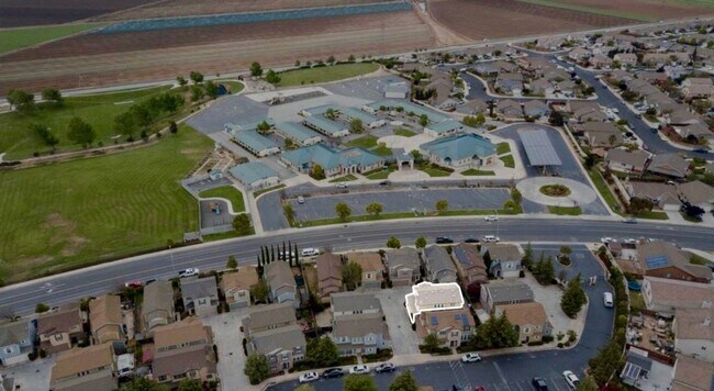 Building Photo - STUNNING Gated 3 Bed/2.5 Bath Soledad Home