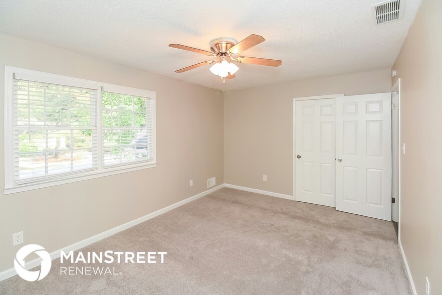 Building Photo - 10972 Clearwater Dr