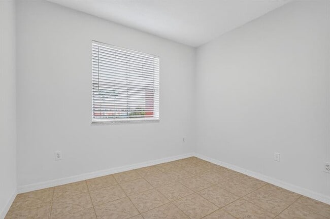 Building Photo - 6103 NW 116 Pl