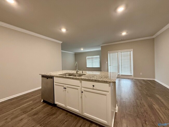 Building Photo - 116 River Haven Dr